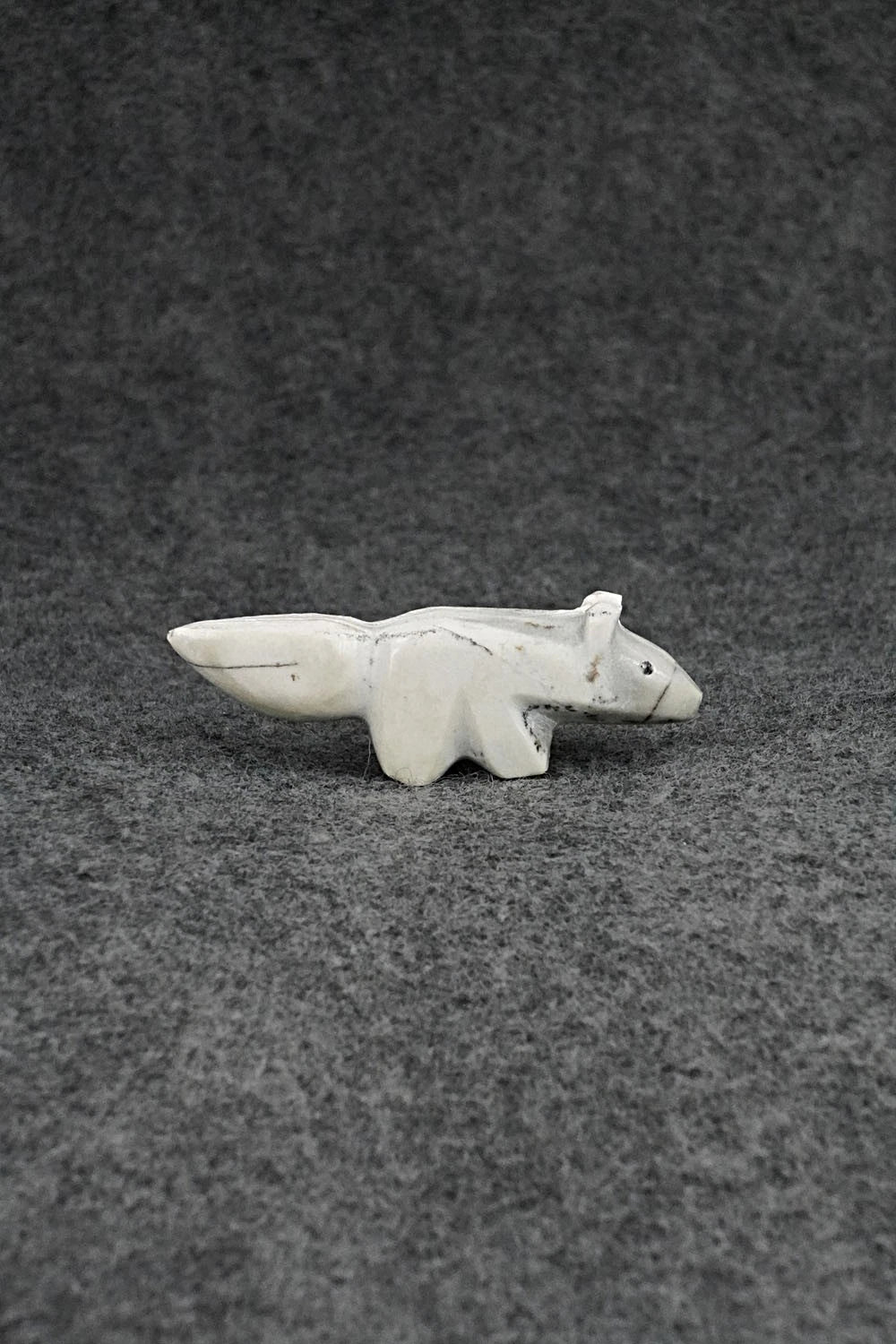Fox Zuni Fetish Carving - Benina Kallestewa