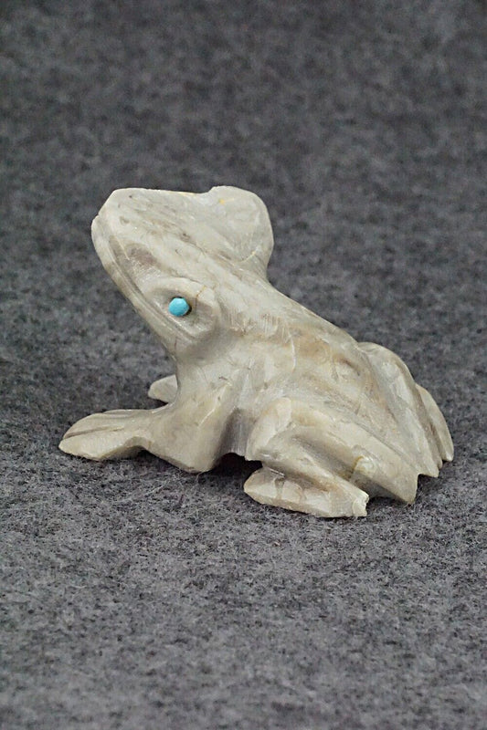 Frog Zuni Fetish Carving - Dana Malani