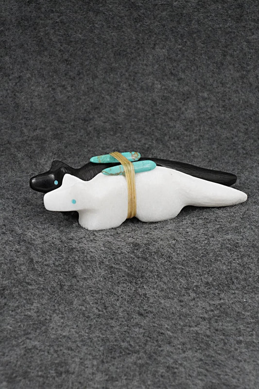 Wolf Zuni Fetish Carving - Herb Halate