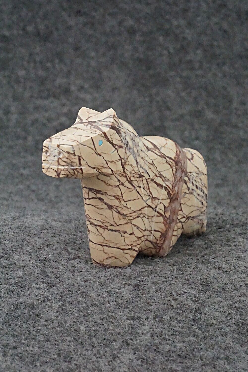 Horse Zuni Fetish Carving - Daphne Quam