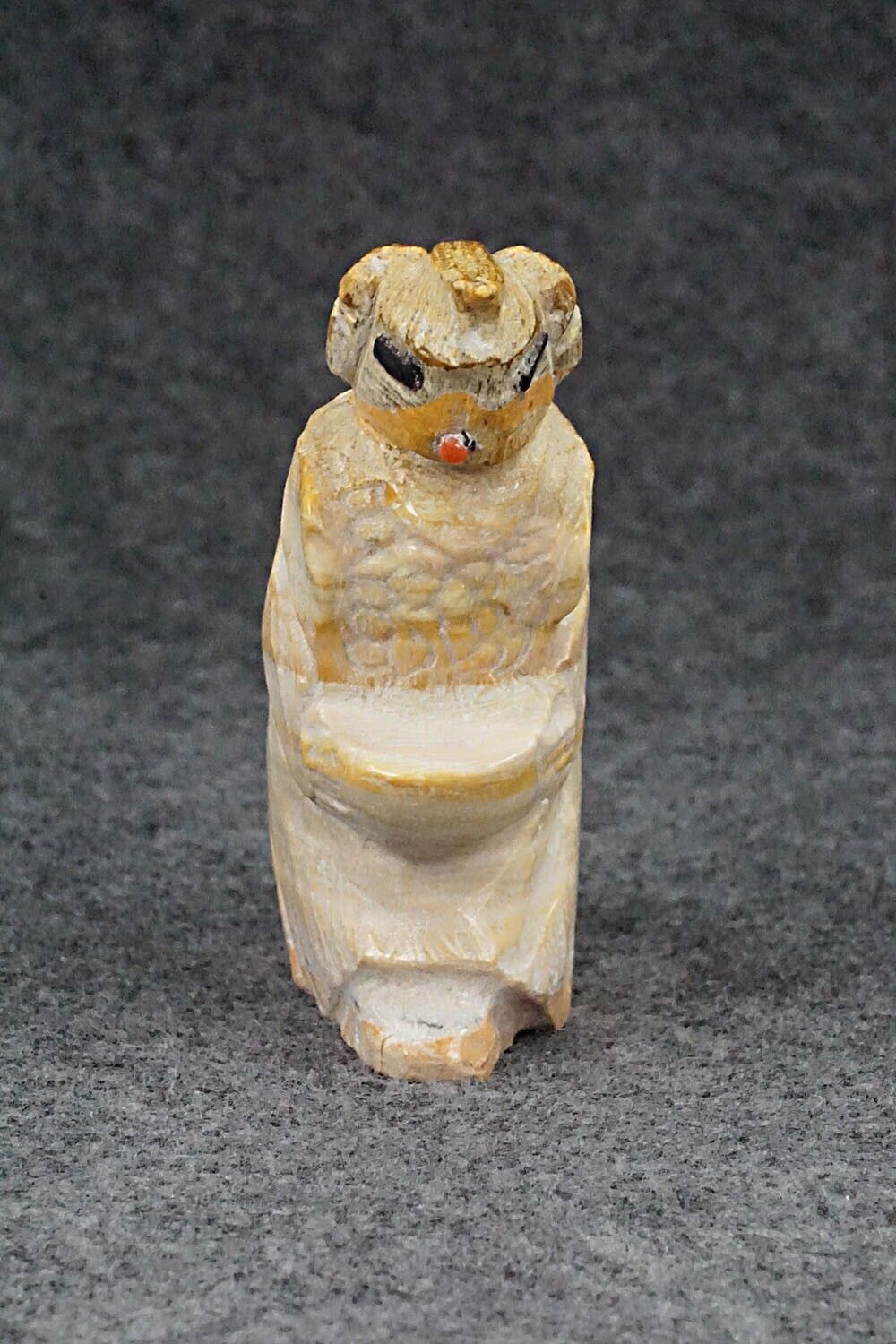 Corn Maiden Zuni Fetish Carving - Derrick Kaamasee