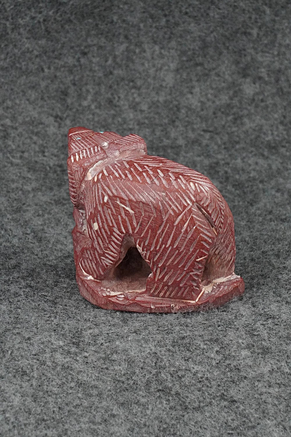 Bear Zuni Fetish Carving - Colton Kaamasee