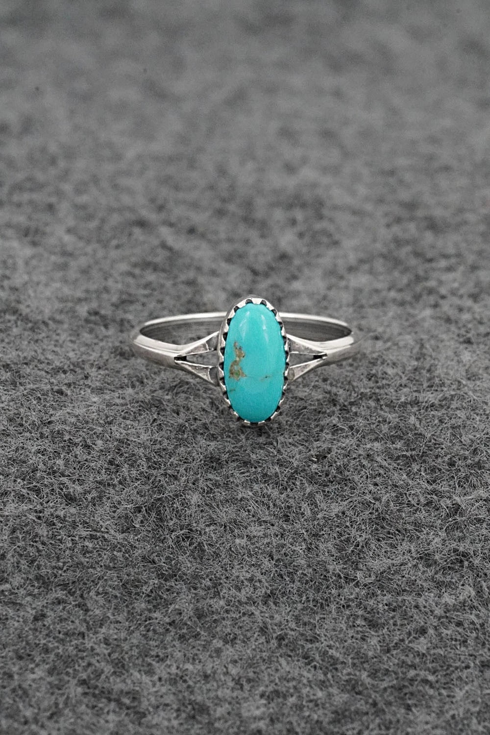 Turquoise & Sterling Silver Ring - Matthew Gordon - Size 7.5