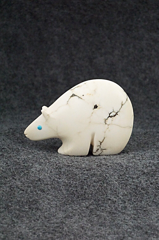 Bear Zuni Fetish Carving - Ronnie Lunasee