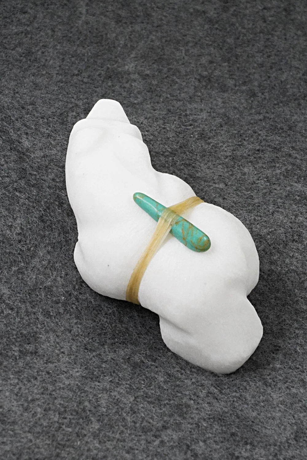 Bear Zuni Fetish Carving - Herbert Halate