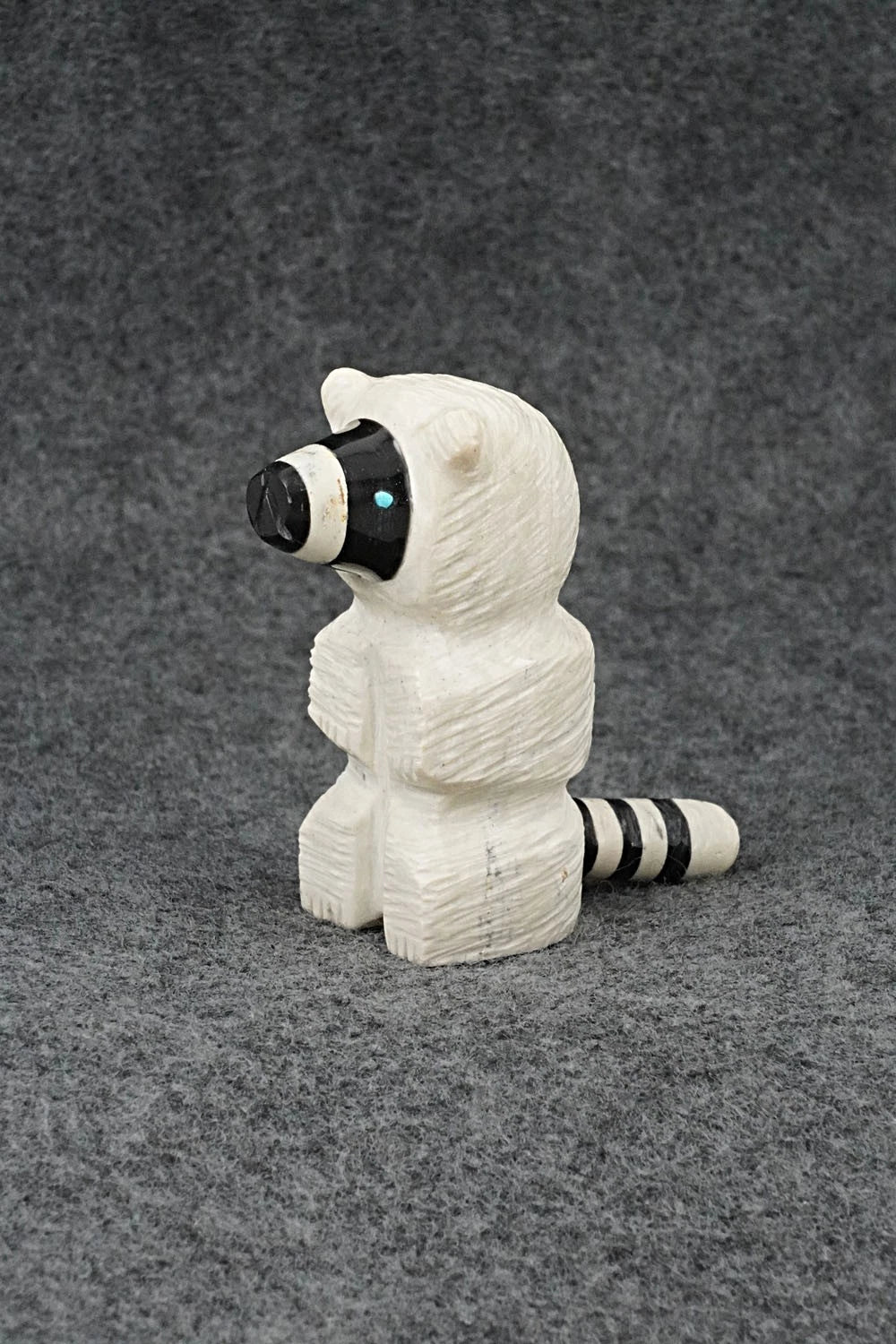 Raccoon Zuni Fetish Carving - Susan Lementino