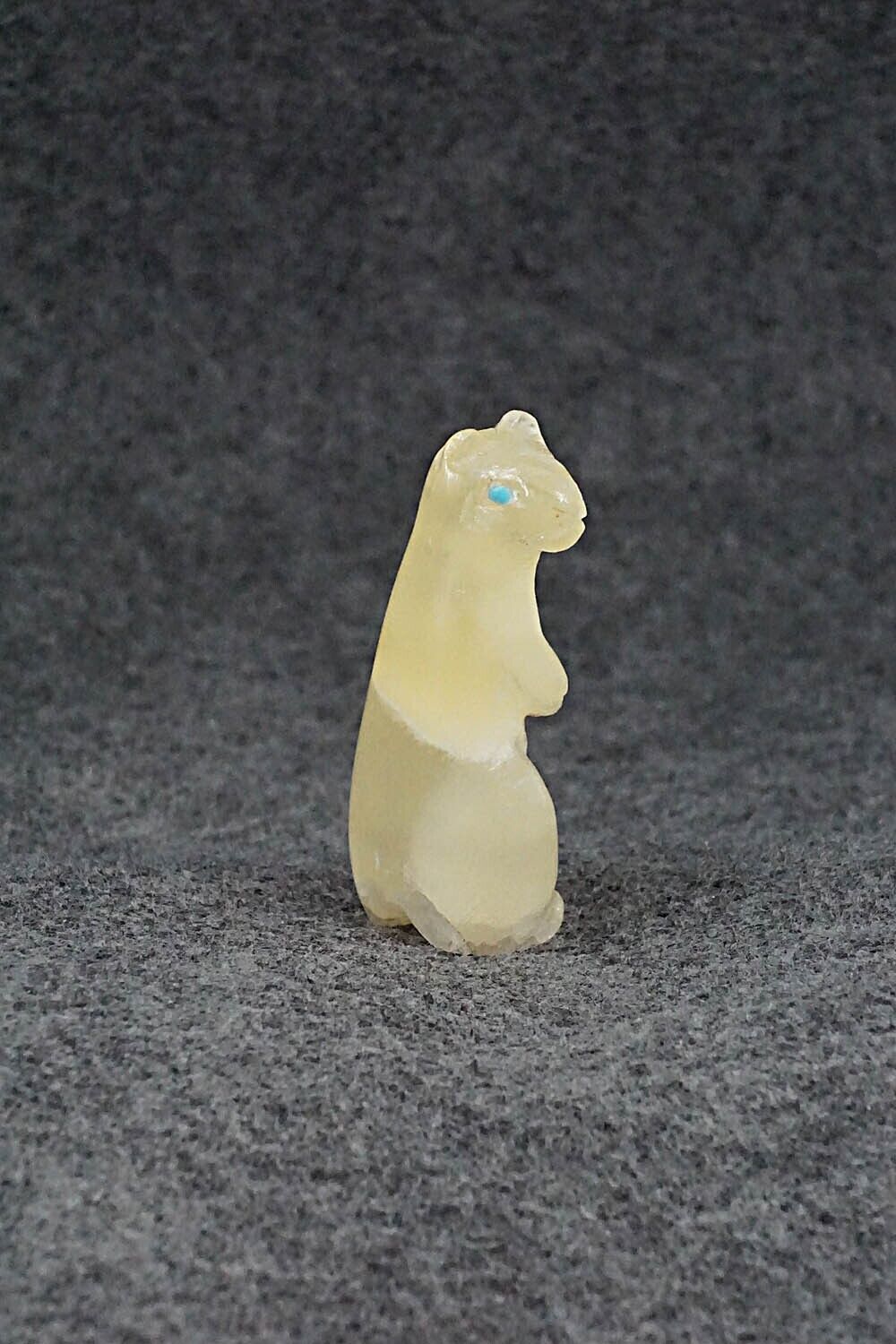 Bear Zuni Fetish Carving - Lindsey Cheama