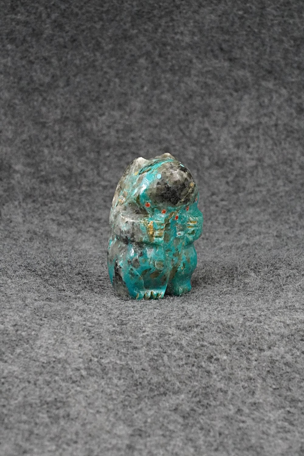 Bear Zuni Fetish Carving - Abby Panteah Quam