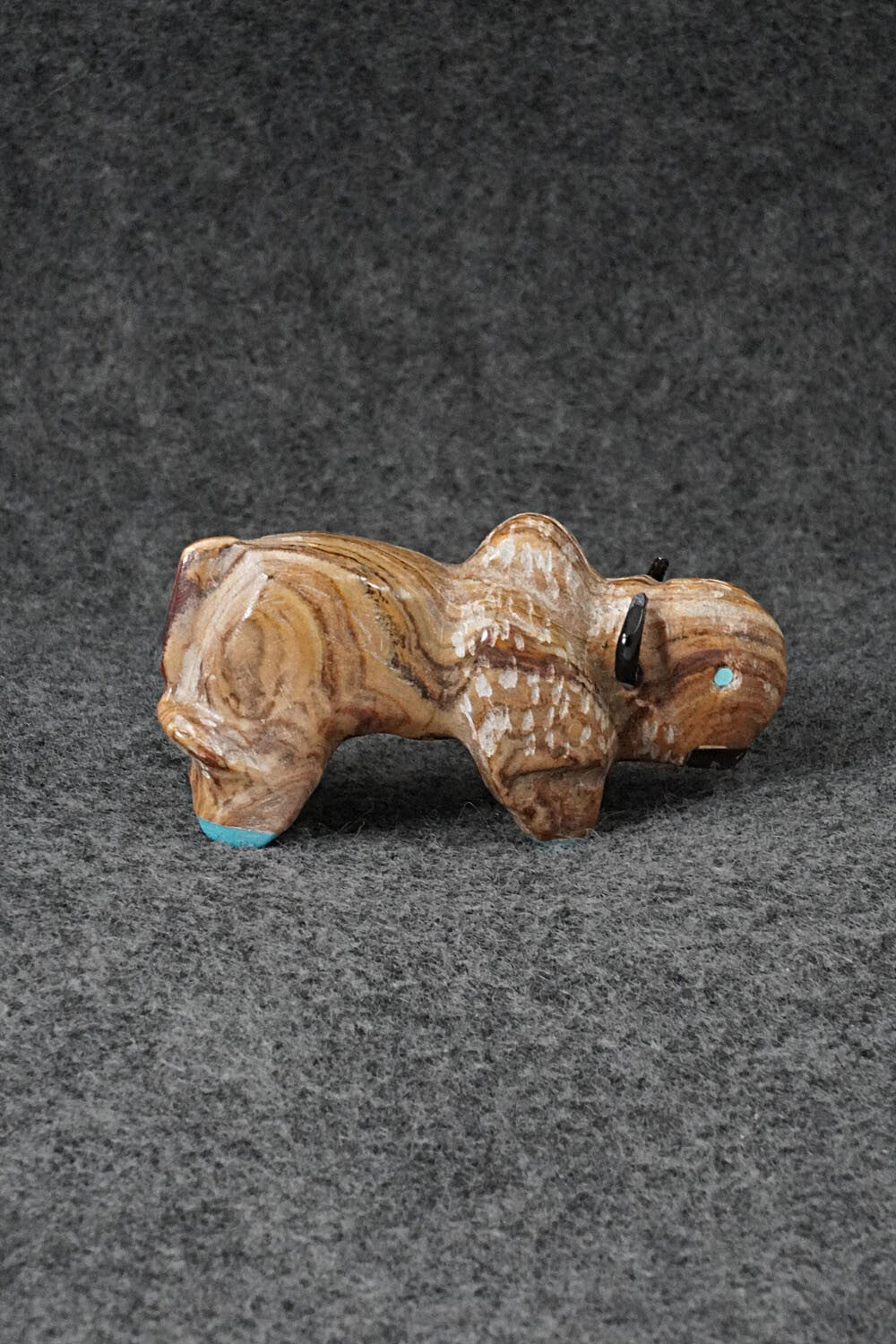 Buffalo Zuni Fetish Carving - Freddie Leekya