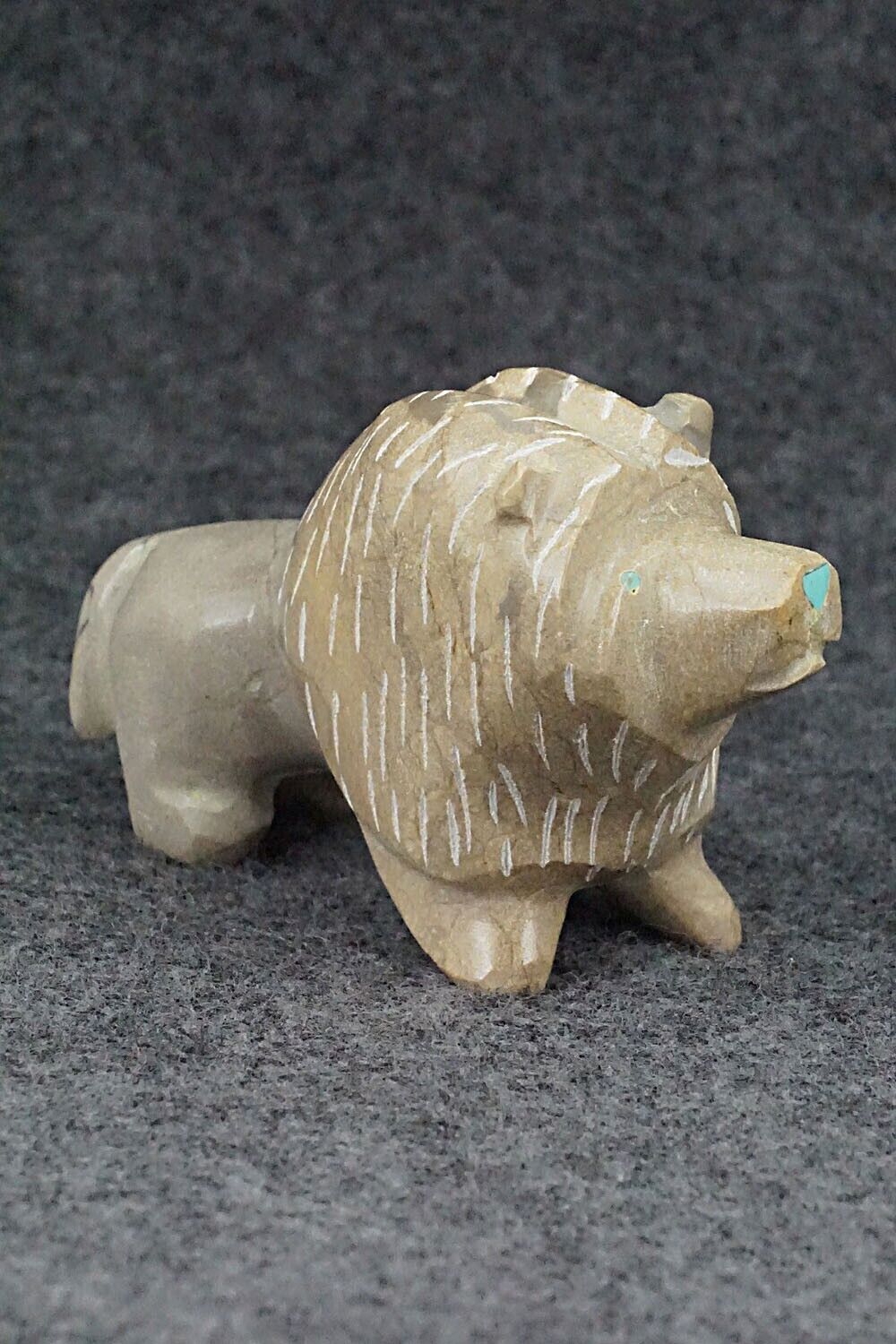 Lion Zuni Fetish Carving - Enrike Leekya