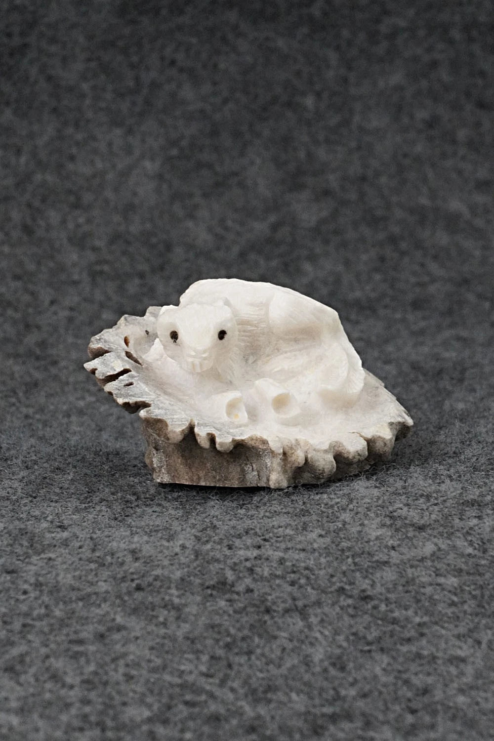 Fox Zuni Fetish Carving - Chris Peina