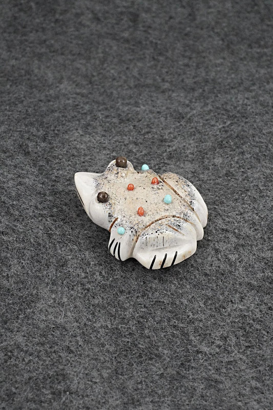Frog Zuni Fetish Carving - Claudia Peina