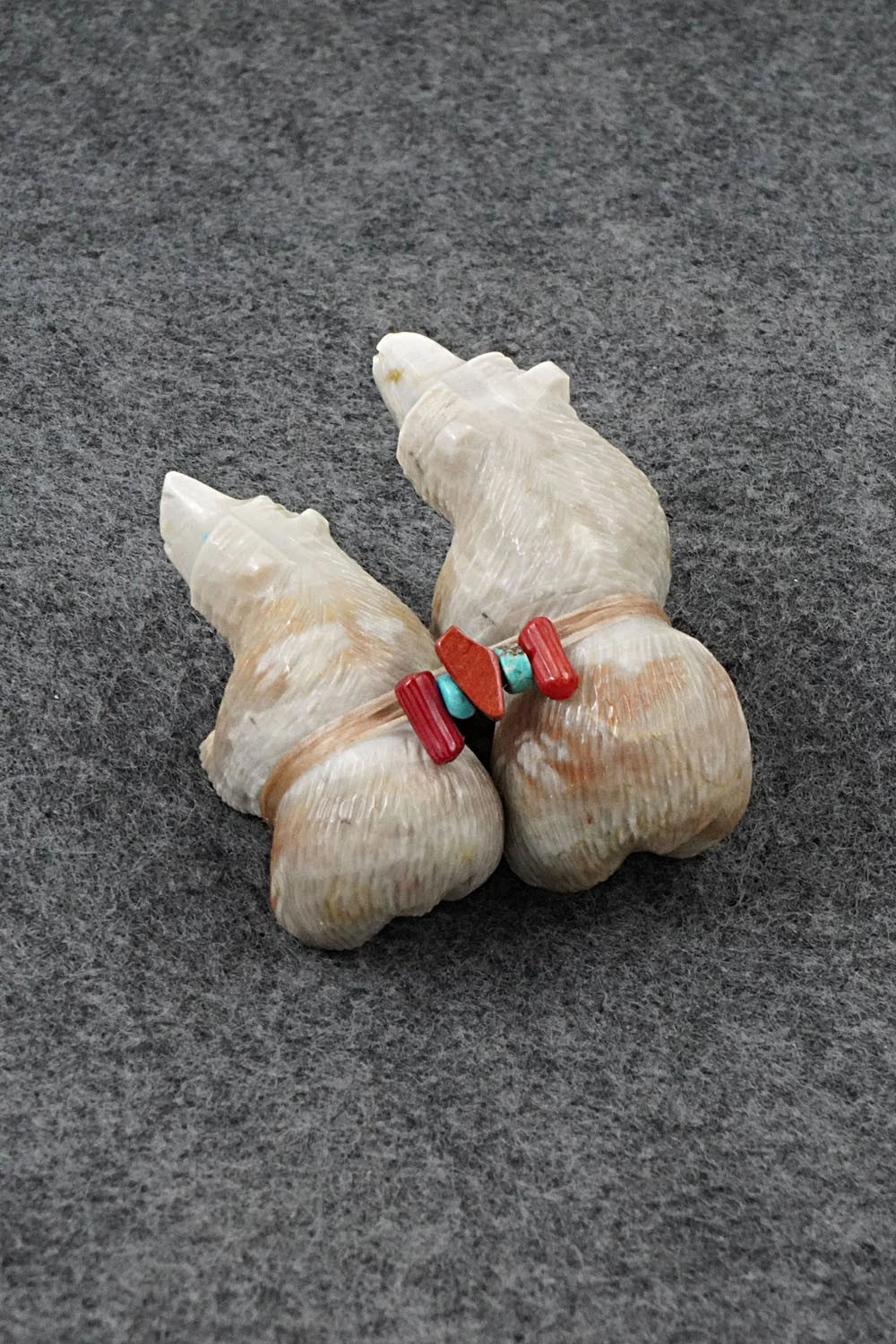 Bear Zuni Fetish Carving - Farlan & Paulette Quam