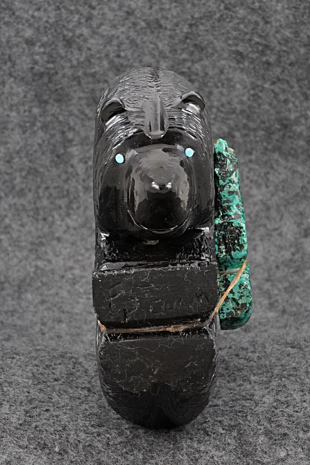 Bear Zuni Fetish Carving - Farlan & Paulette Quam