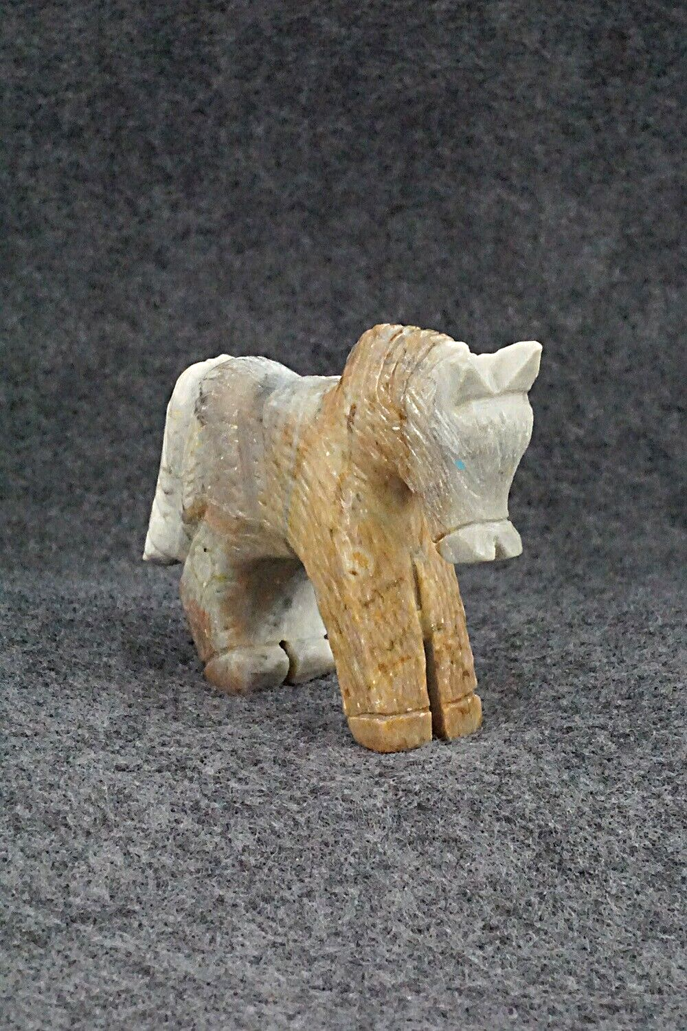 Horse Zuni Fetish Carving - Tony Mackel