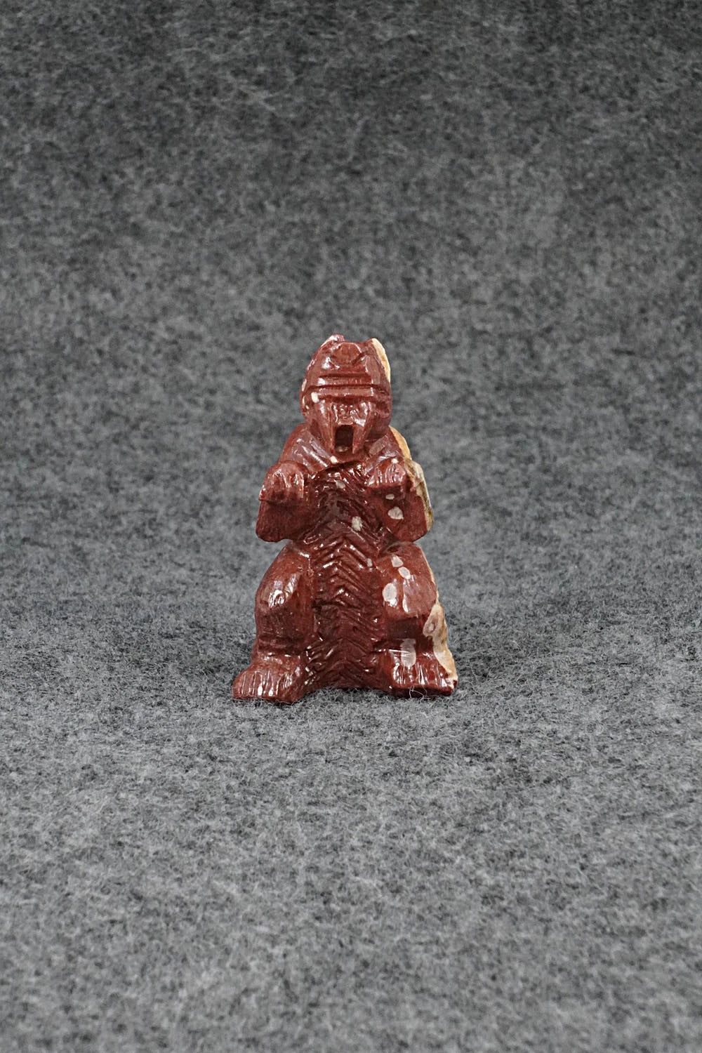Bear Zuni Fetish Carving - Erick Martinez