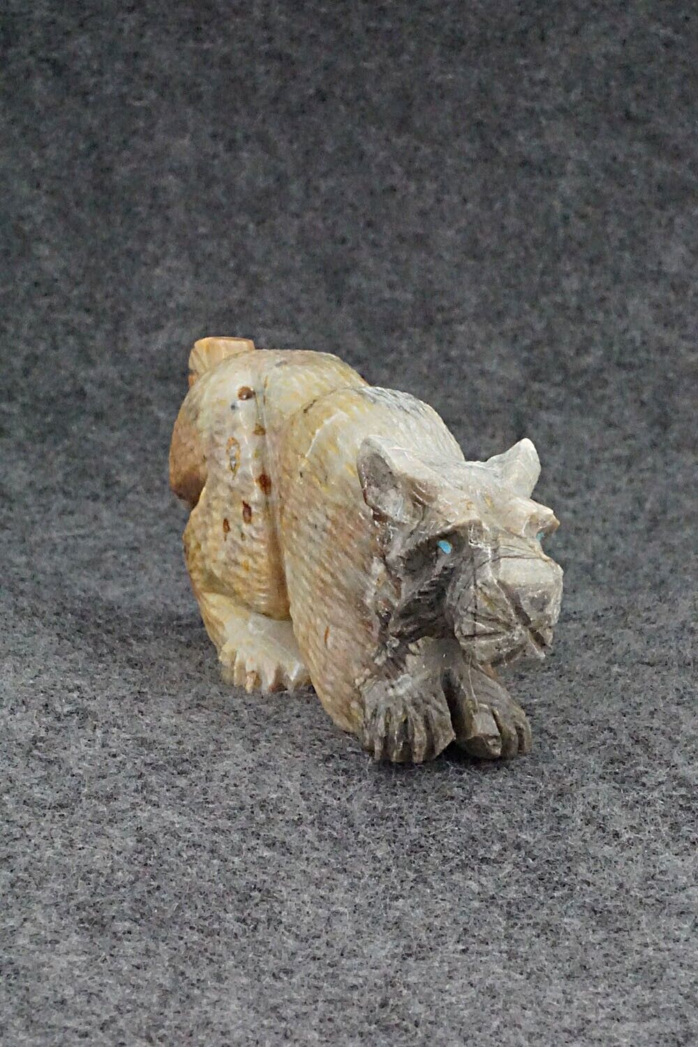 Bobcat Zuni Fetish Carving - Tony Mackel