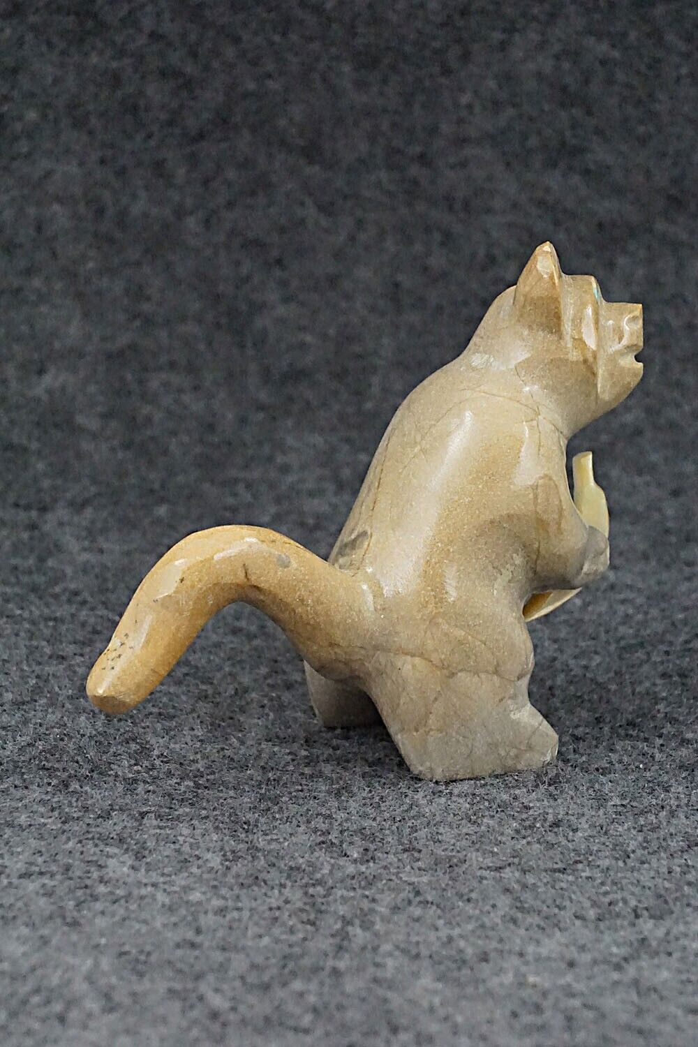 Monkey with Banana Zuni Fetish Carving - Enrike Leekya