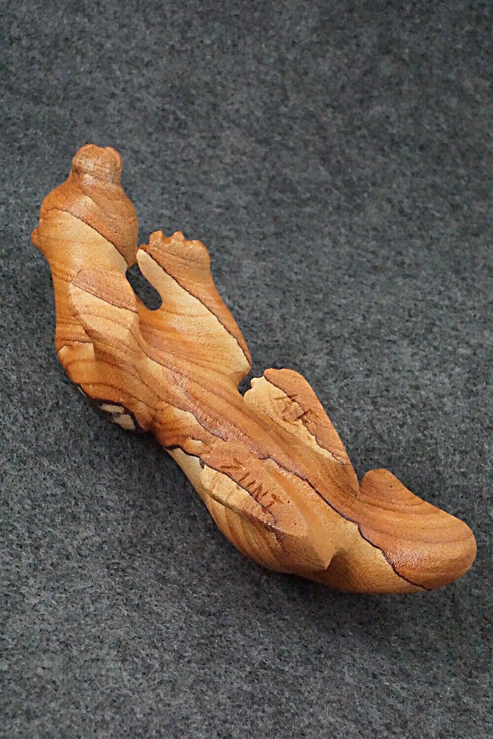 Mountain Lion Zuni Fetish Carving - Albert Eustace Sr.