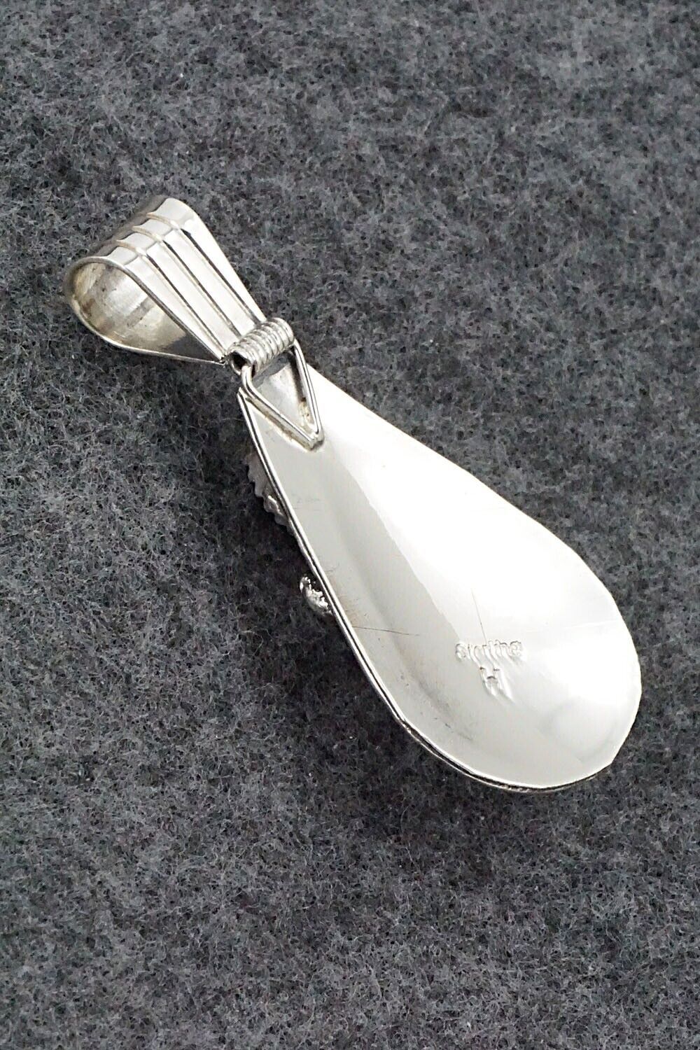Onyx & Sterling Silver Pendant - Henry Attakai