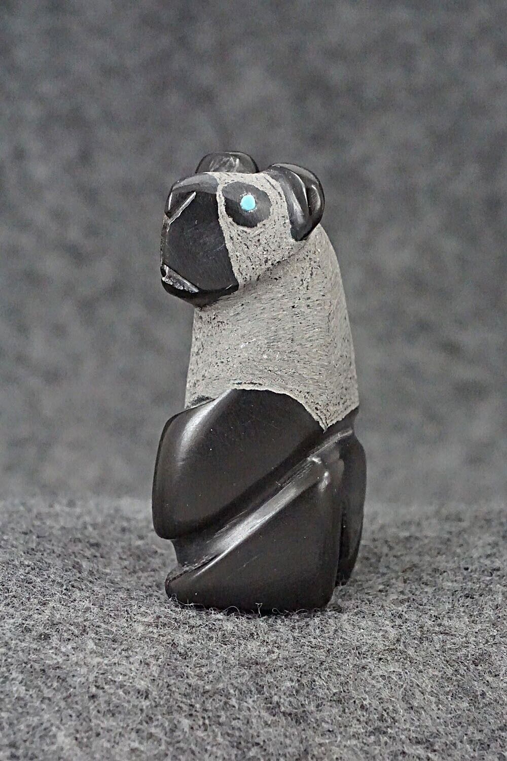 Bear Zuni Fetish Carving - Reynold Lunasee