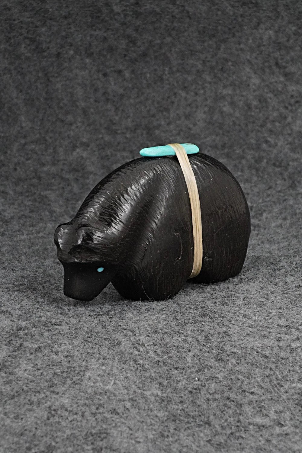 Bear Zuni Fetish Carving - Herb Halate