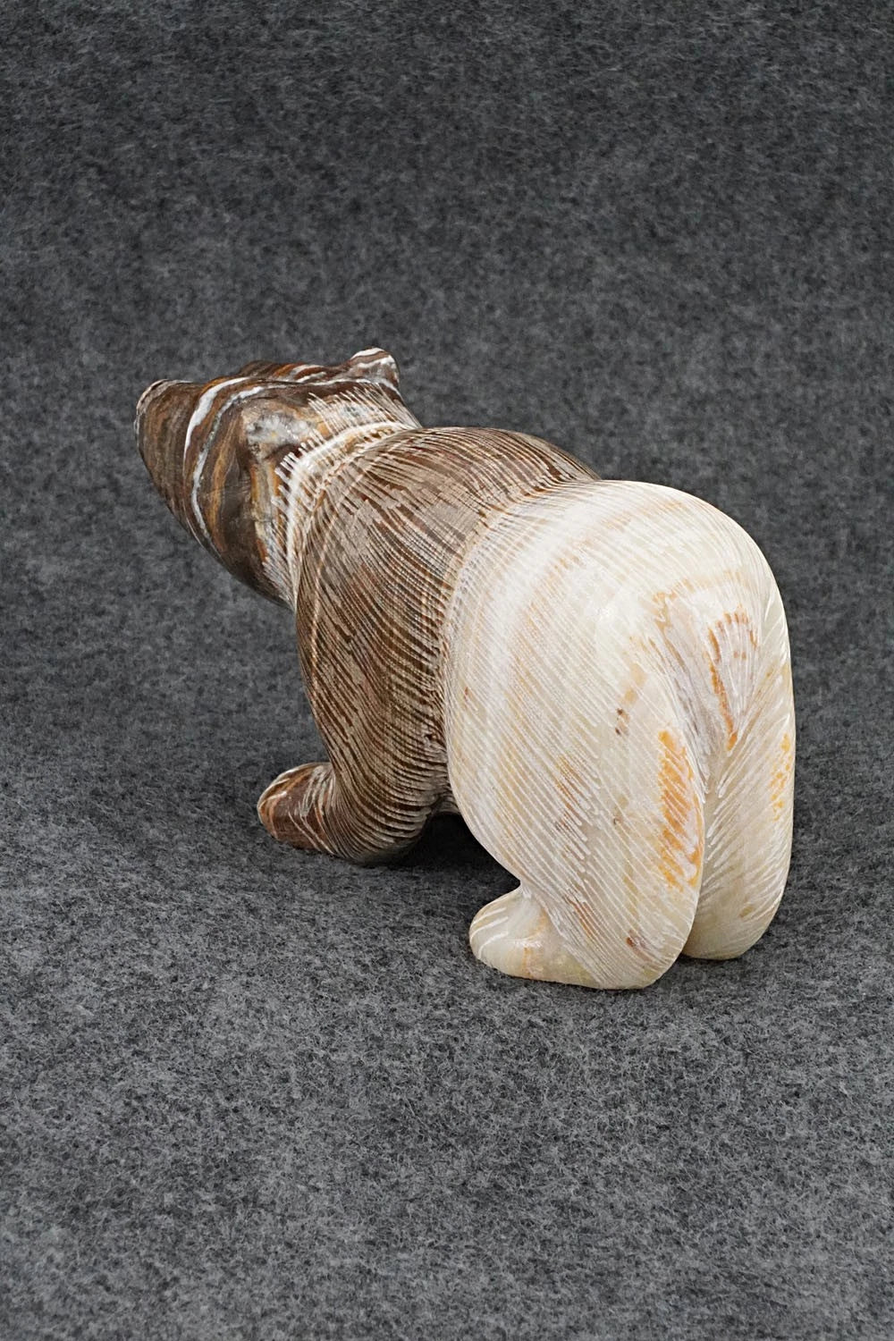 Bear Zuni Fetish Carving - Nelson Yatsattie