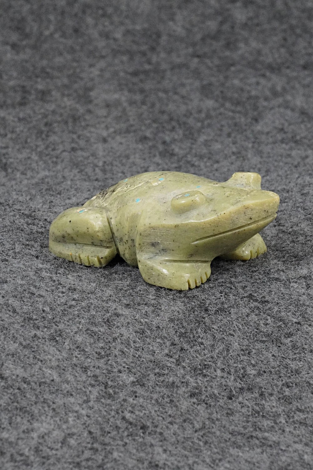 Frog Zuni Fetish Carving - Adrian Cachini