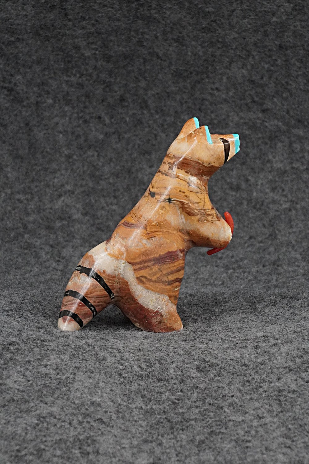 Raccoon Zuni Fetish Carving - Enrike Leekya