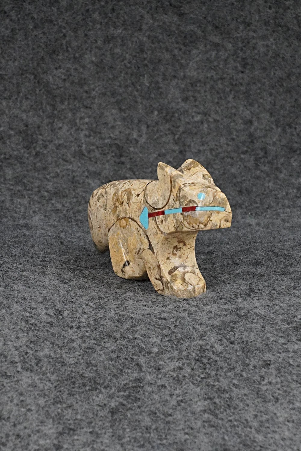 Wolf Zuni Fetish Carving - Kenric Laiwakete
