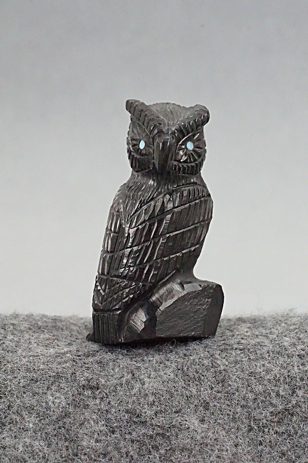 Owl Zuni Fetish Carving - Chris Peina