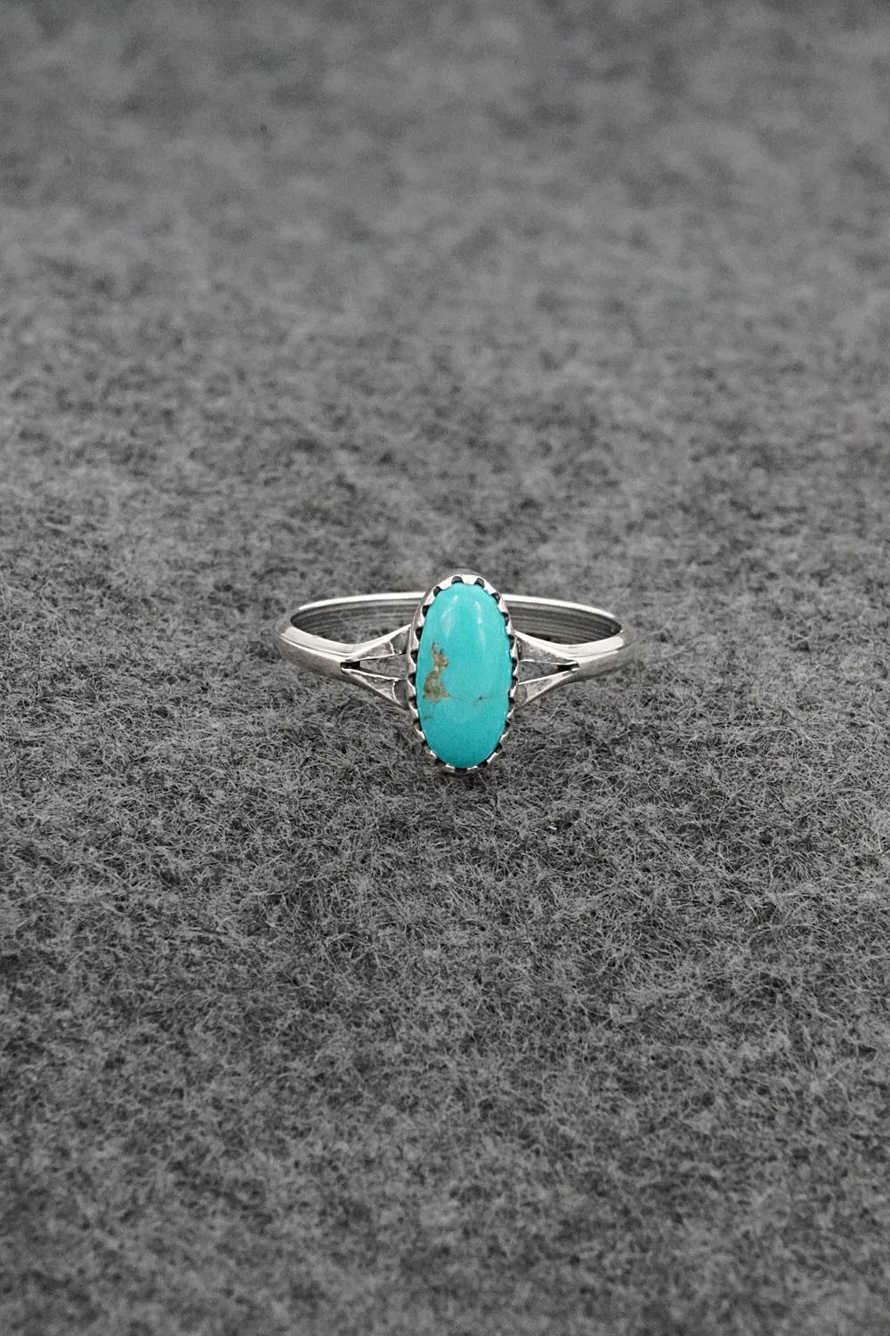 Turquoise & Sterling Silver Ring - Matthew Gordon - Size 7.5