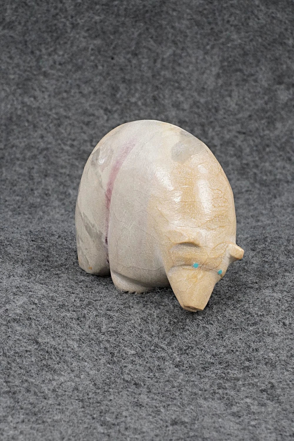 Bear Zuni Fetish Carving - Delvin Leekya