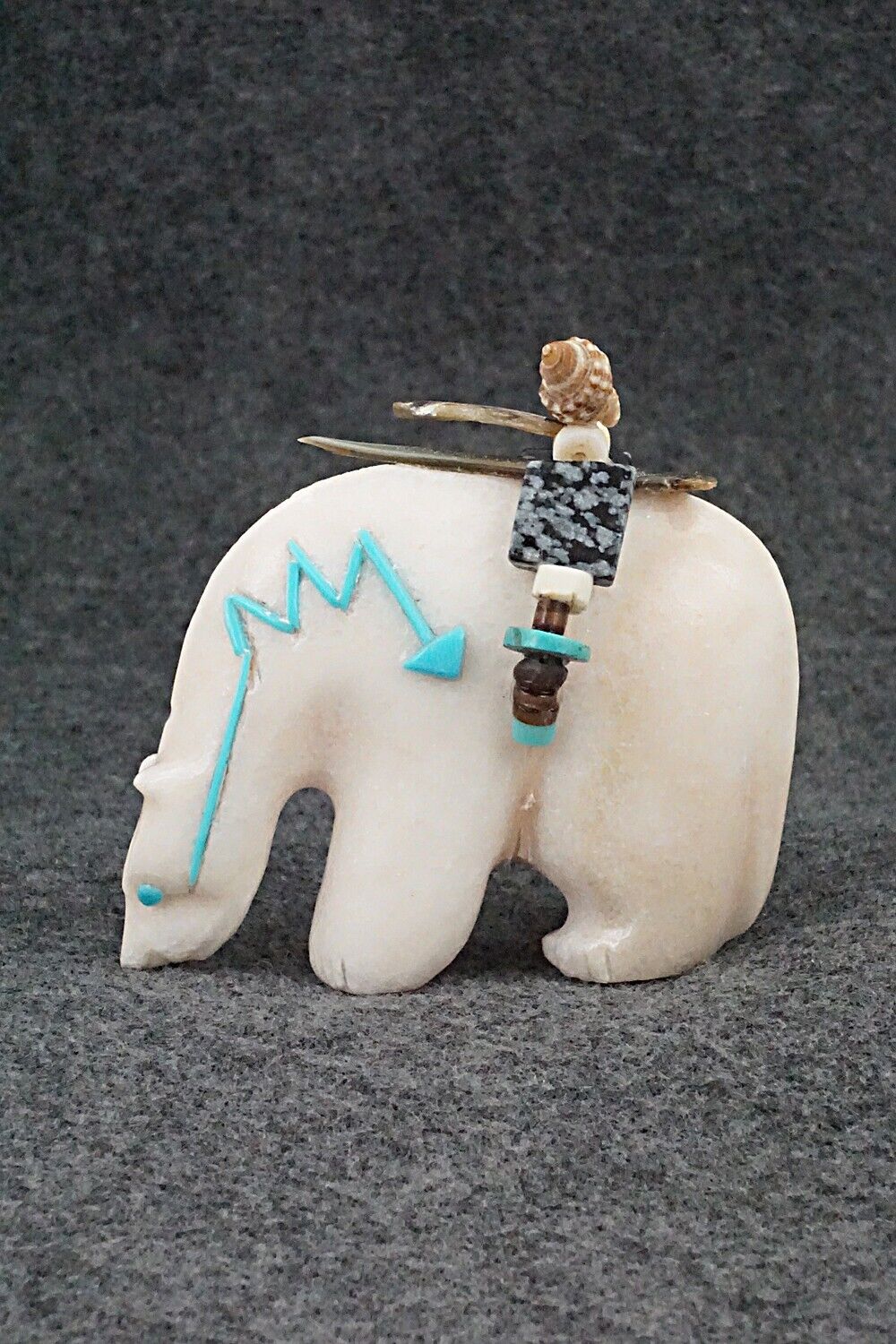 Bear Zuni Fetish Carving - Michael Laweka