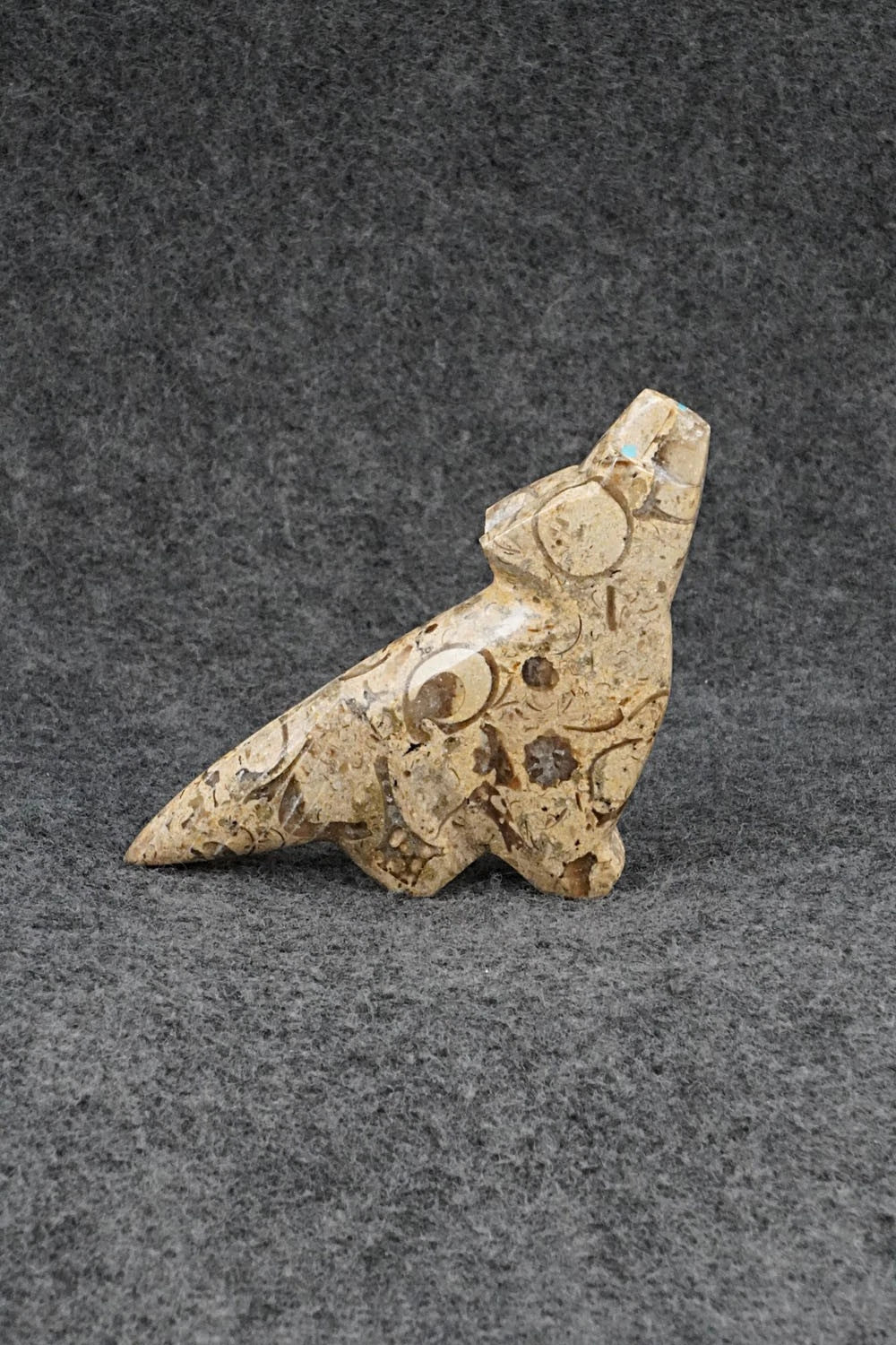 Wolf Zuni Fetish Carving - Kenric Laiwakete