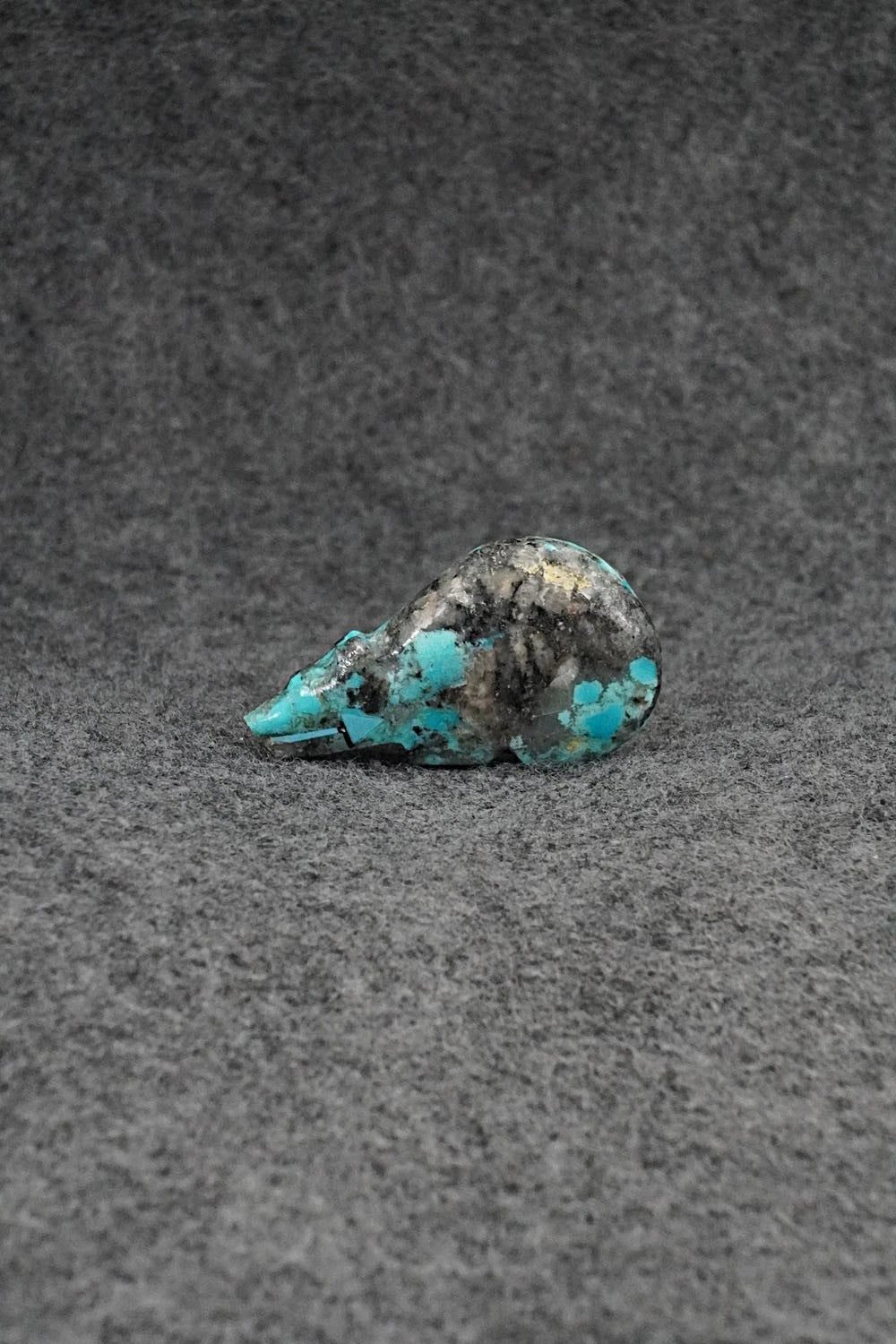 Bear Zuni Fetish Carving - Abby Panteah Quam