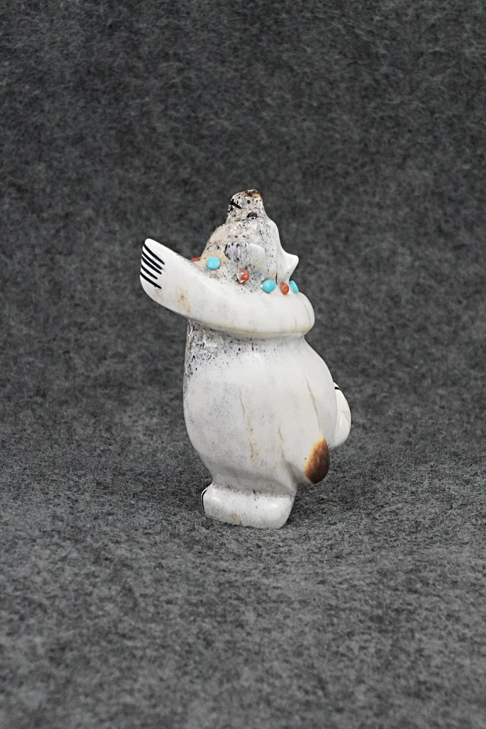 Bear Zuni Fetish Carving - Claudia Peina