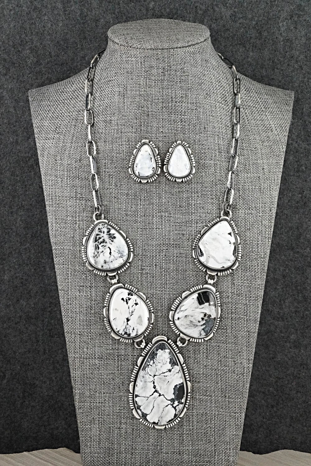 White Buffalo & Sterling Silver Necklace and Earrings Set - Mark Yazzie