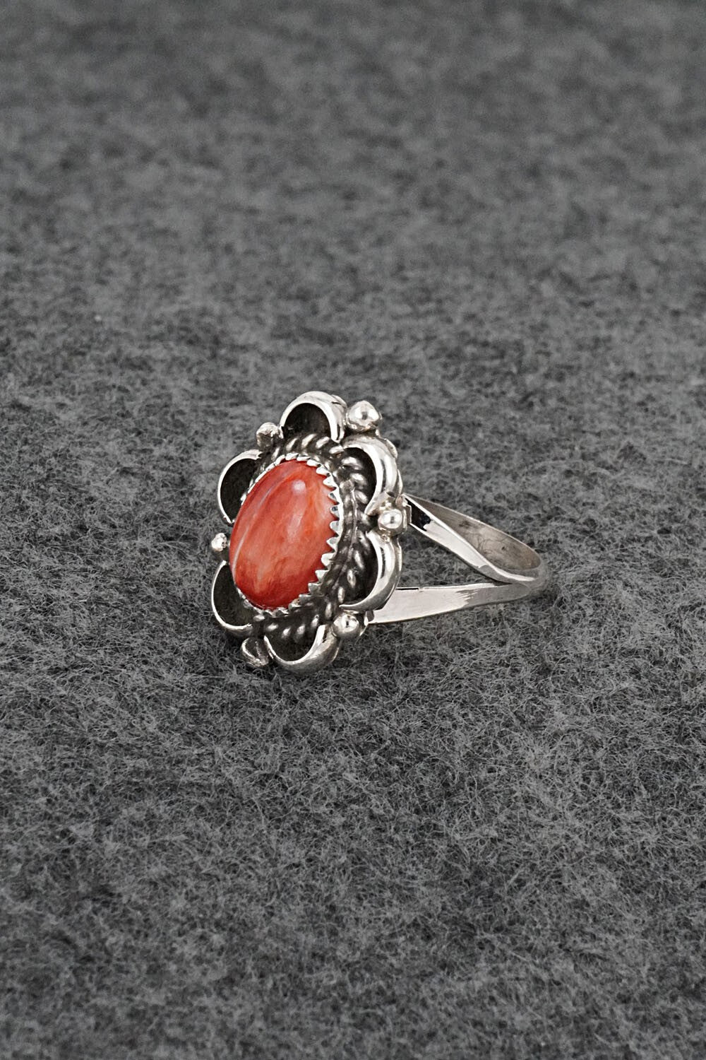 Spiny Oyster & Sterling Silver Ring - Frieda Martinez - Size 7