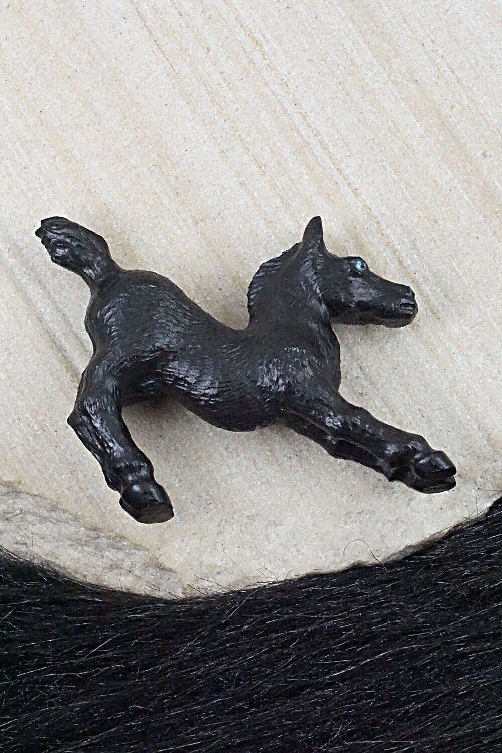 Horse Zuni Fetish Carving - Travis Lasiloo
