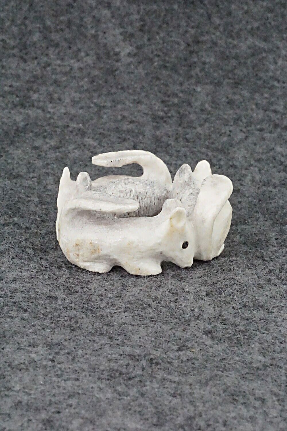 Squirrels Zuni Fetish Carving - Maxx Laate