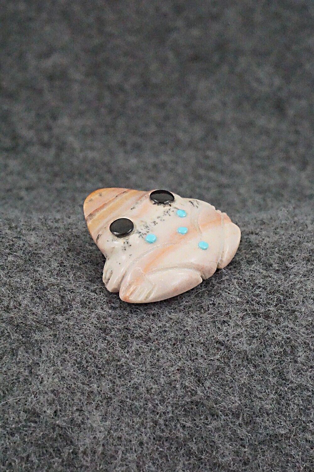 Frog Zuni Fetish Carving - Reynold Lunasee