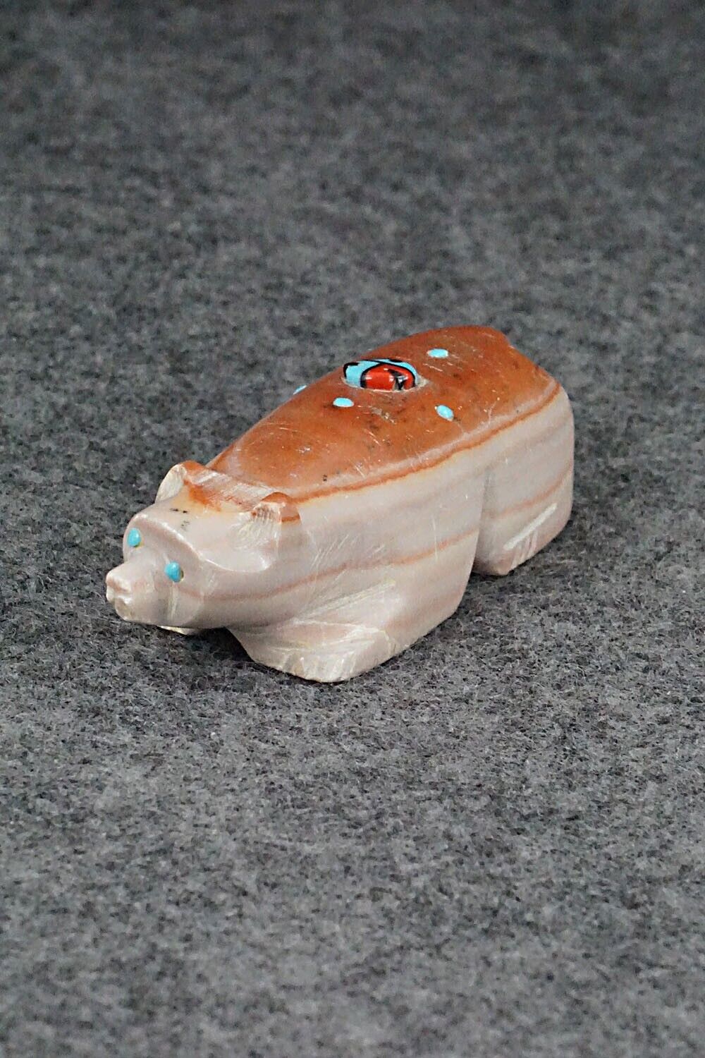 Bear Zuni Fetish Carving - Danette Laate