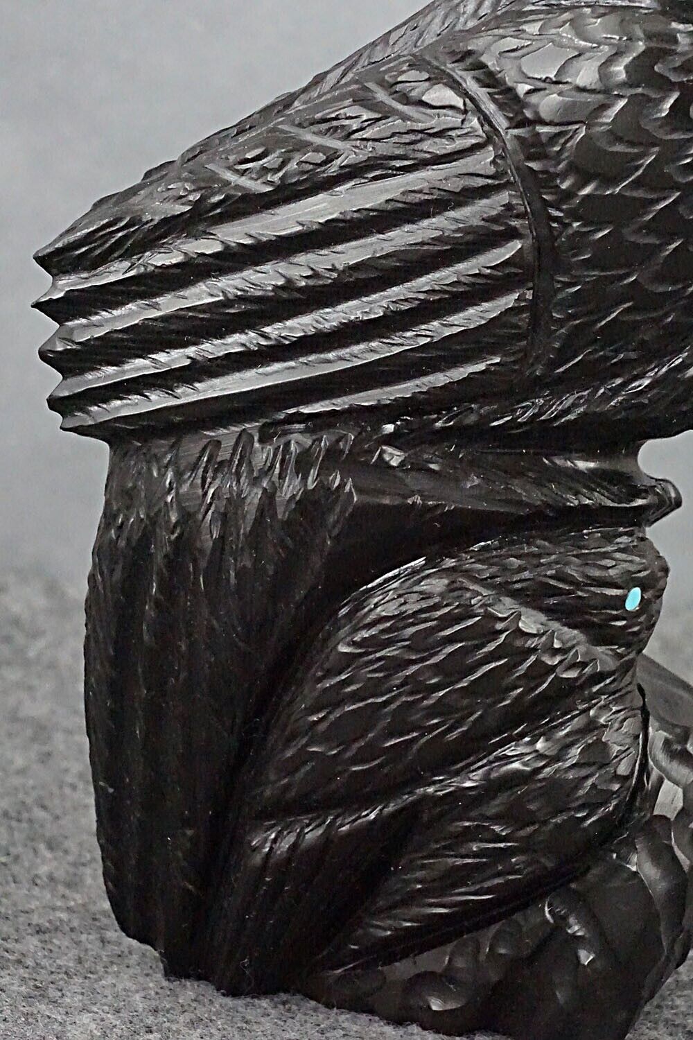 Crows Zuni Fetish Carving - Tony Mackel
