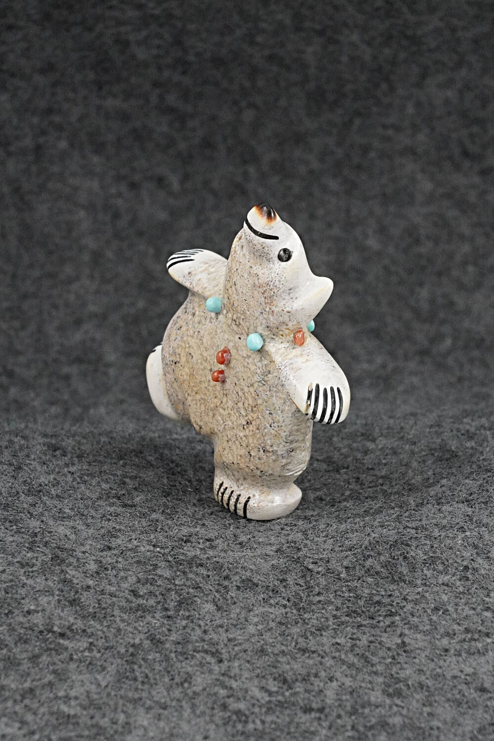 Bear Zuni Fetish Carving - Claudia Peina