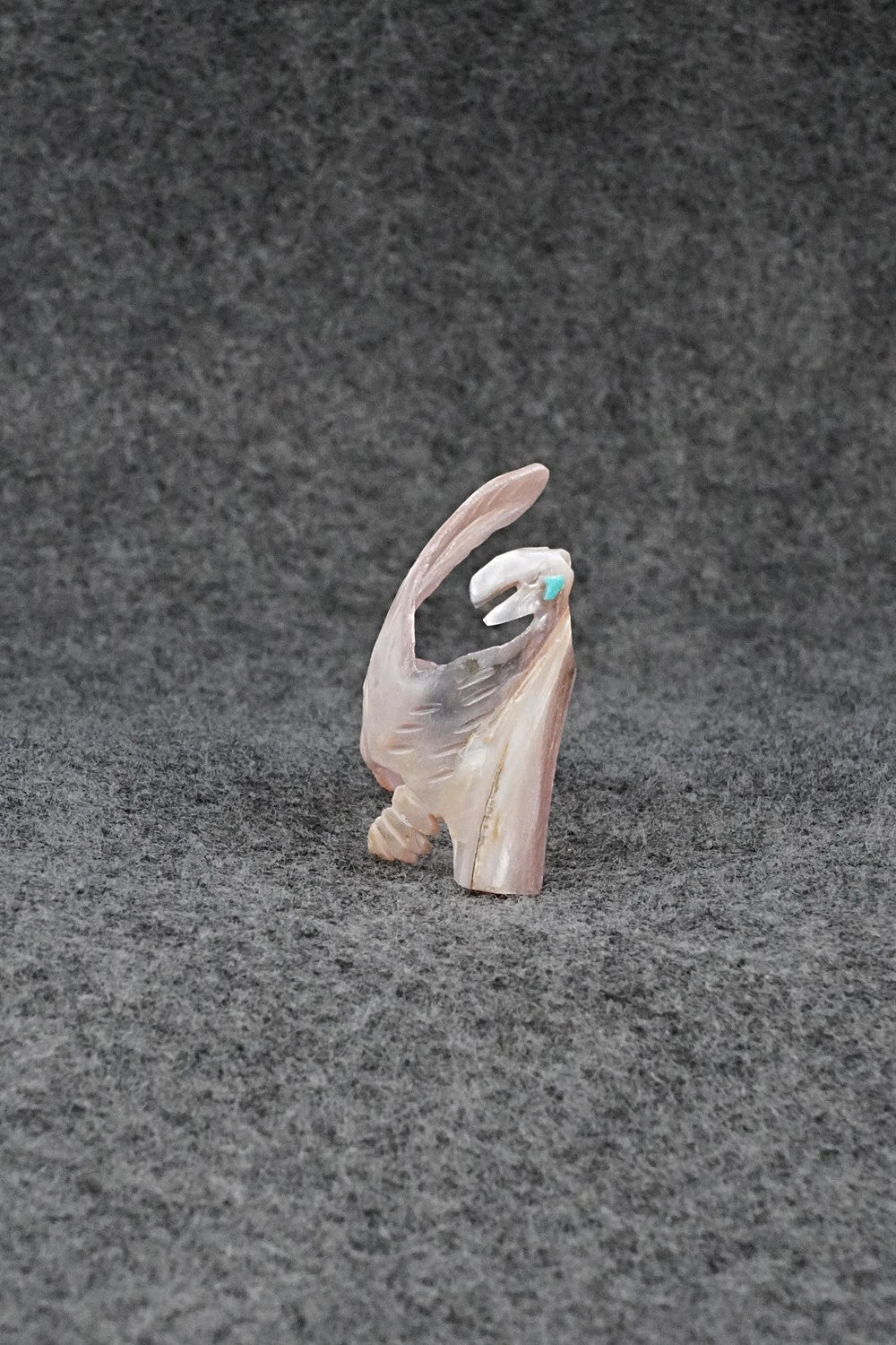 Eagle Zuni Fetish Carving - Vander Tsethlikai