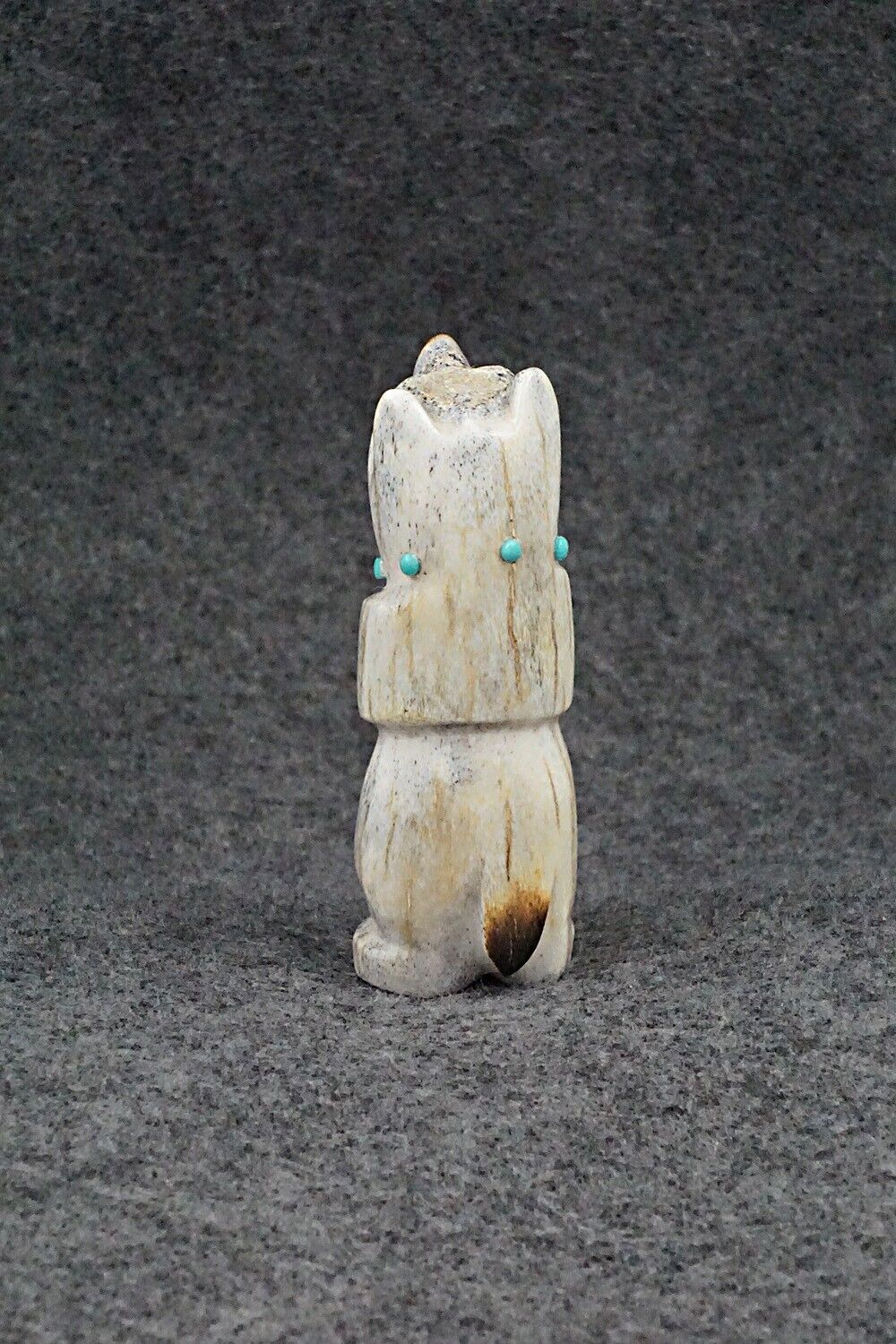 Bear Zuni Fetish Carving - Claudia Peina