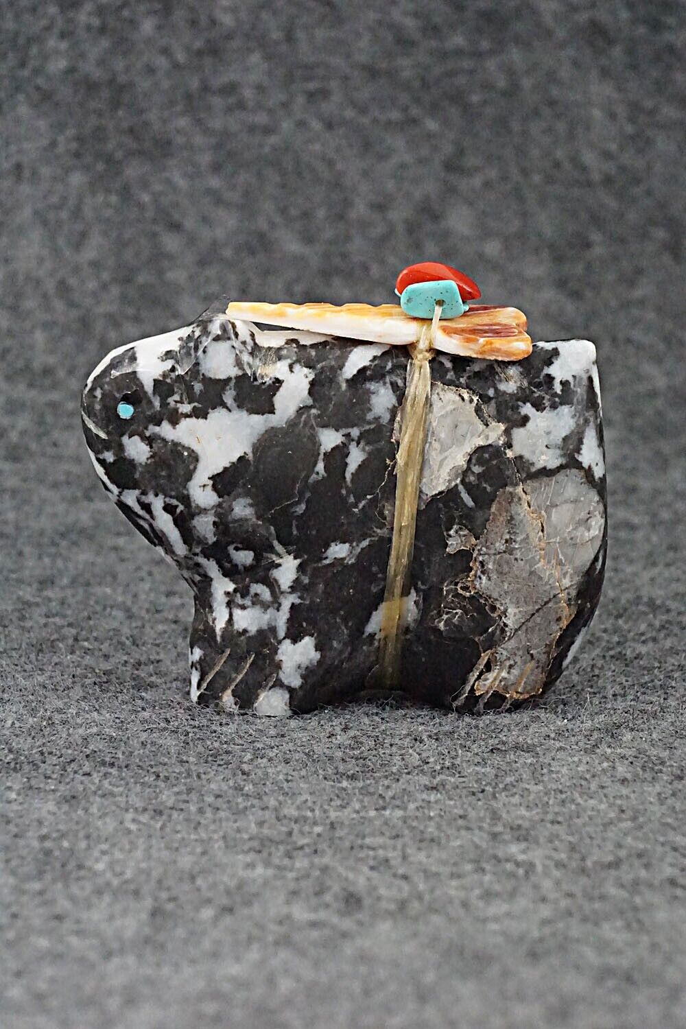 Bobcat Zuni Fetish Carving - Daphne Quam