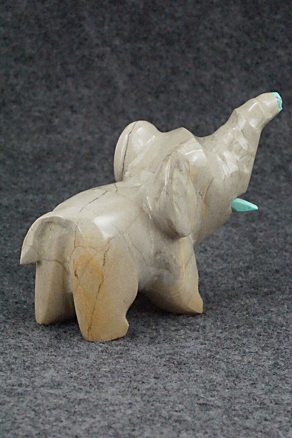 Elephant Zuni Fetish Carving - Enrike Leekya