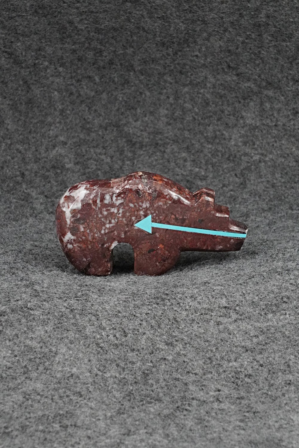 Bear Zuni Fetish Carving - Bernard Laiwakete